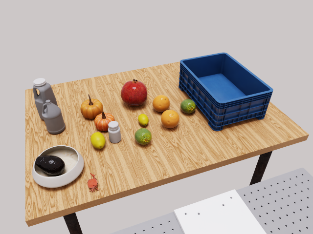 RoboLab scene for ClutterPumpkin